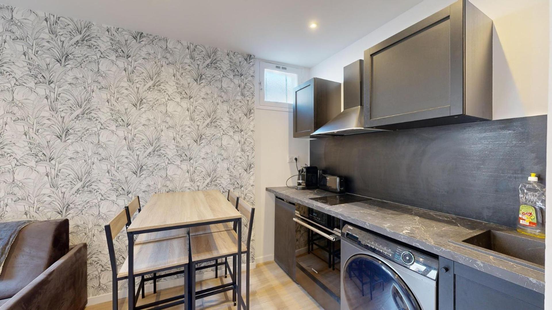 544 Champignon - Superbe A Paris